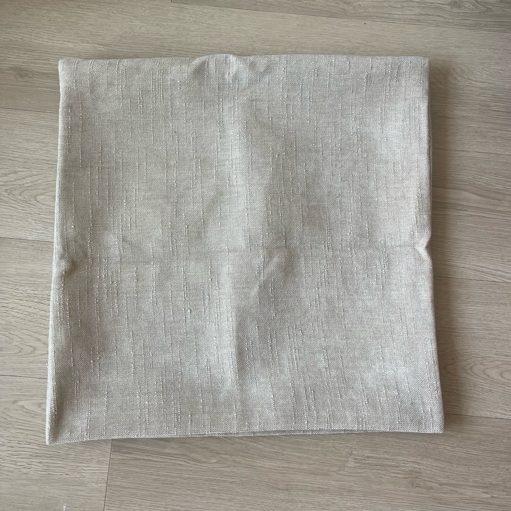 Foindtower Pack of 2 Soft Textured Throw Decorative Pillow Covers Square